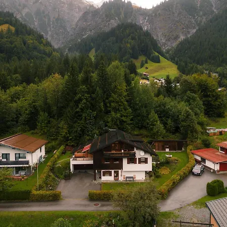 Haus Maschol * Wald am Arlberg