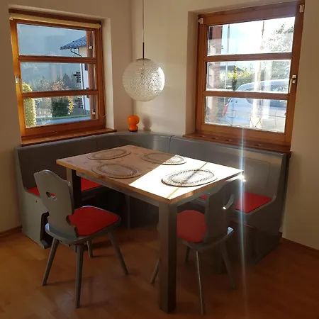Appartement Haus Maschol *